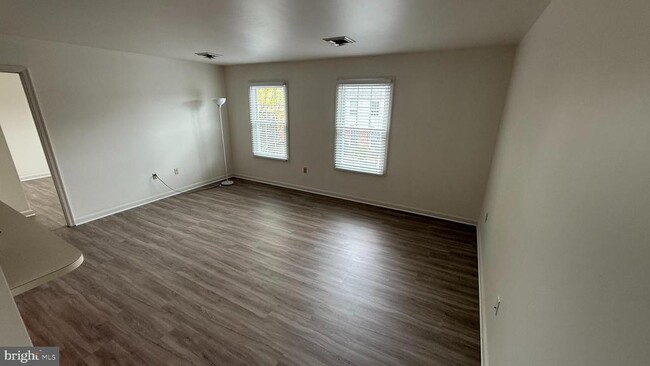 201 E Front St in Shiremanstown, PA - Foto de edificio - Building Photo