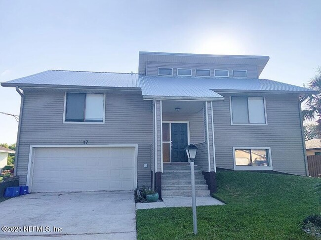 17 Clinton Ct S