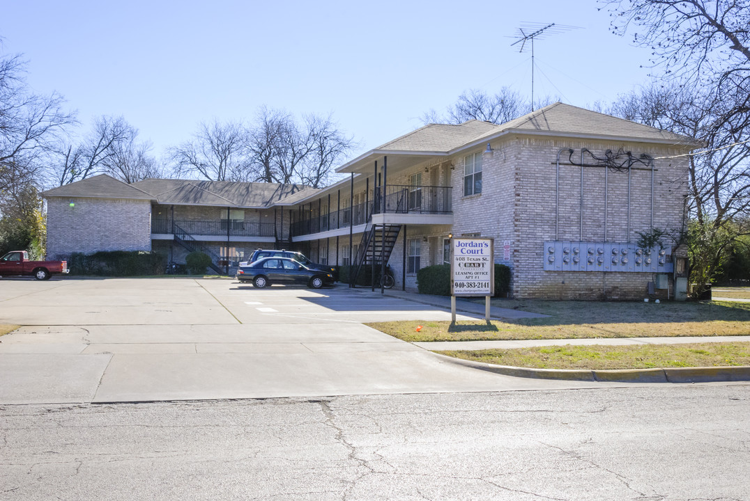 Jordan's Court Apartments in Denton, TX - Building Photo