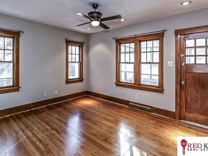 5408 Poppleton Ave in Omaha, NE - Building Photo - Building Photo