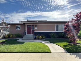 2230 Josie Ave in Long Beach, CA - Building Photo