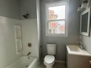 64 Thompson St in Springfield, MA - Building Photo - Building Photo