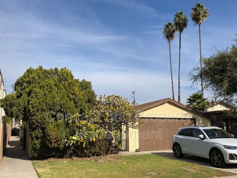 4087 Farquhar Ave in Los Alamitos, CA - Building Photo