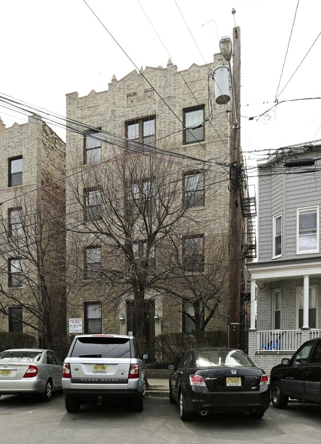 7 Laidlaw Ave in Jersey City, NJ - Foto de edificio - Building Photo