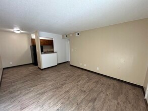 126 32nd St NE, Unit 18 in Cedar Rapids, IA - Building Photo - Building Photo