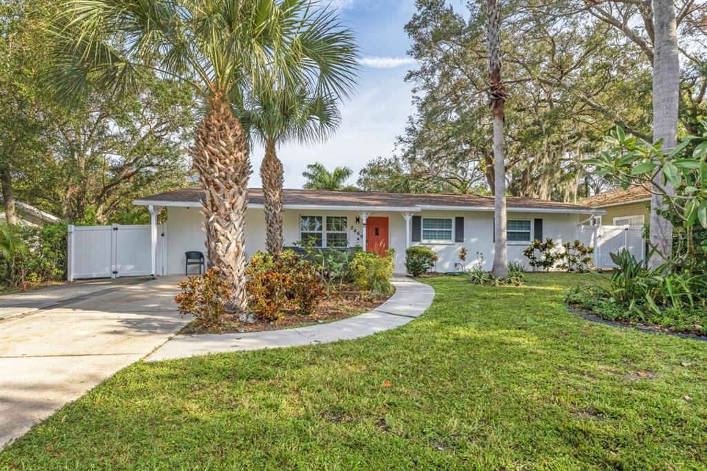 2469 Waldemere St in Sarasota, FL - Building Photo