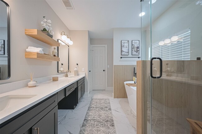 property at 5615 Haven Point Dr