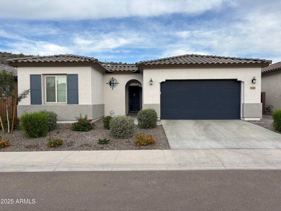 3240 W Peak View Rd in Phoenix, AZ - Building Photo