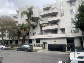 500 S Berendo St, Unit Berendo in Los Angeles, CA - Building Photo - Building Photo