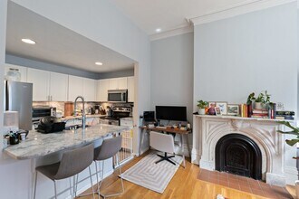 7 Dwight St, Unit 2 in Boston, MA - Foto de edificio - Building Photo