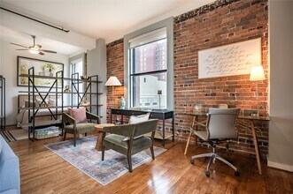 915 Franklin St in Houston, TX - Building Photo - Building Photo