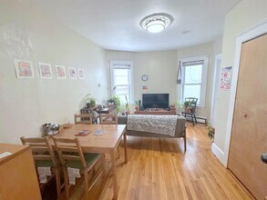 26 Cutter Ave in Somerville, MA - Building Photo - Building Photo