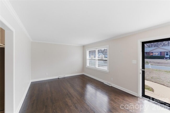 4000 Fieldcrest Rd in Charlotte, NC - Building Photo - Building Photo