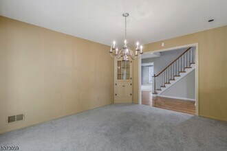 833 Carnoustie Dr in Bridgewater, NJ - Foto de edificio - Building Photo