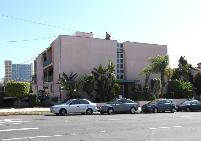 215 W Grape St in San Diego, CA - Building Photo - Building Photo