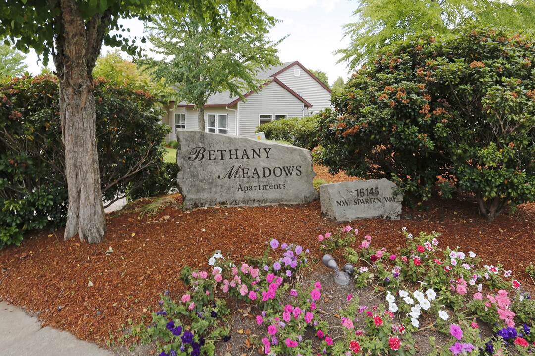 Bethany Meadows in Portland, OR - Foto de edificio