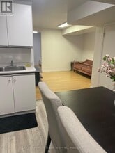 102 Church St S in Richmond Hill, ON - Building Photo - Building Photo