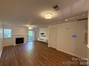 639 Mountainwater Dr in Charlotte, NC - Foto de edificio - Building Photo