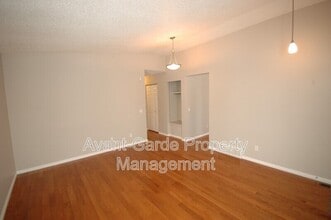 7352-7190 190 St NW in Edmonton, AB - Building Photo - Building Photo