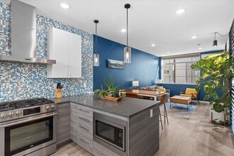 9211 15th Ave SW in Seattle, WA - Building Photo - Building Photo