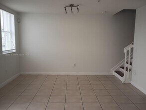 8199 W 36th Ave in Hialeah, FL - Building Photo - Building Photo