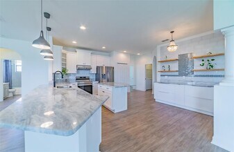 570 Sanctuary Blvd in Winter Haven, FL - Building Photo - Building Photo