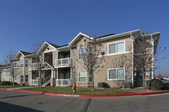 Euclid Village Apartments in Dinuba, CA - Building Photo - Building Photo