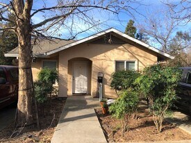 1267 N Cedar St in Chico, CA - Building Photo