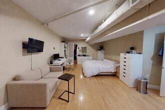 72 Kent St in Brookline, MA - Building Photo - Building Photo