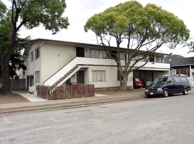 505 Heller St in Redwood City, CA - Foto de edificio - Building Photo