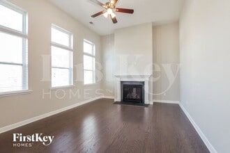 18212 McKee Rd in Charlotte, NC - Foto de edificio - Building Photo