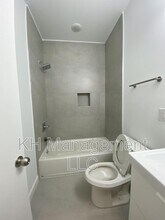 667 N 52nd St in Philadelphia, PA - Building Photo - Building Photo