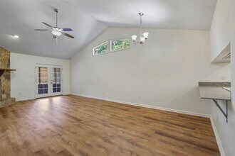 2556 Panther Creek Rd in Tallahassee, FL - Building Photo - Building Photo
