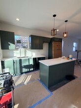 458 N James Ave in East Wenatchee, WA - Building Photo - Building Photo