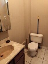 1615 N Ellamont St in Baltimore, MD - Foto de edificio - Building Photo