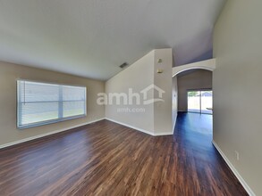 1824 Ashton Dr E in St. Cloud, FL - Building Photo - Building Photo