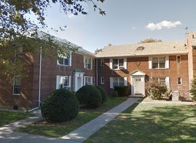 40-32-4036 192nd St in Flushing, NY - Building Photo