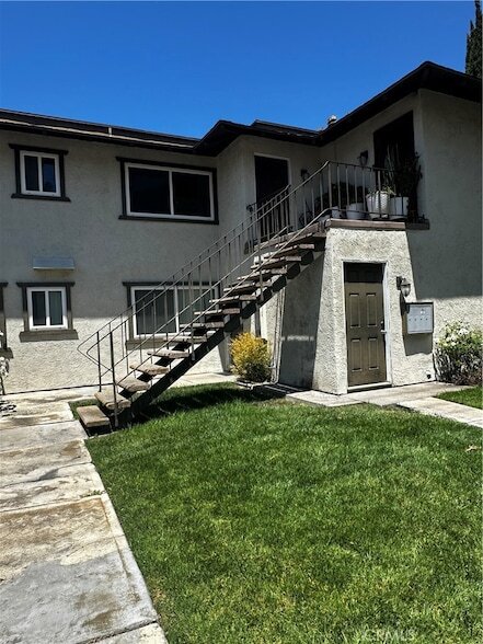 3925 S Ross St in Santa Ana, CA - Building Photo - Building Photo