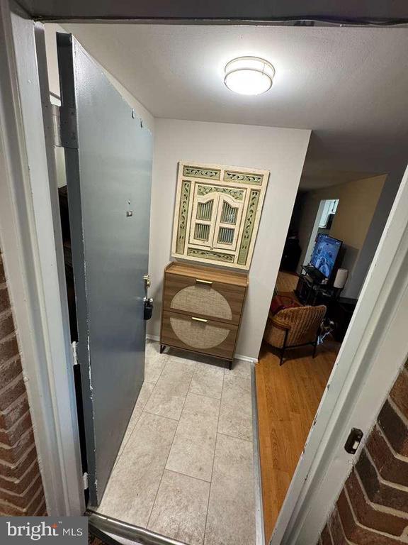 18020 Chalet Dr in Germantown, MD - Building Photo - Building Photo