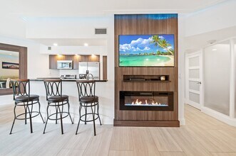 16485 Collins Ave, Unit 232 in Sunny Isles Beach, FL - Building Photo - Building Photo