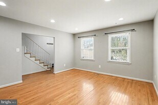 3274 Applegate Ct in Annandale, VA - Building Photo