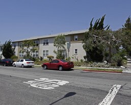 1916-1926 10th St in Santa Monica, CA - Building Photo