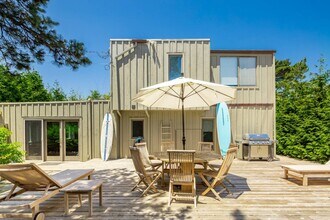 53 Clinton Academy Ln in Amagansett, NY - Building Photo - Building Photo