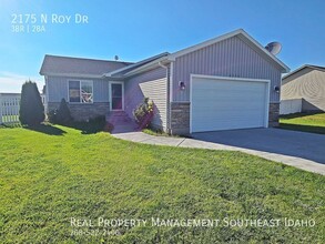 2175 N Roy Dr in Ammon, ID - Building Photo - Building Photo