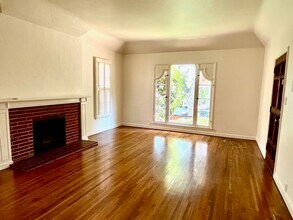 1115 S La Peer Dr, Unit 1115 in Los Angeles, CA - Building Photo - Building Photo