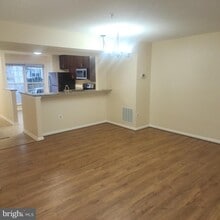 7438 Catterick Ct in Windsor Mill, MD - Building Photo - Building Photo