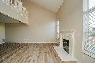 3827 Winding Twig Dr in Canal Winchester, OH - Building Photo - Building Photo