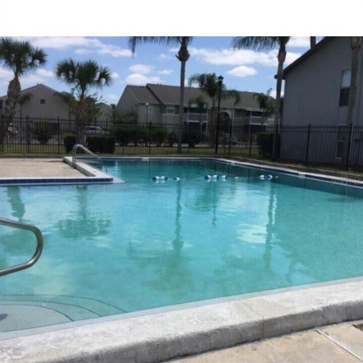 1801 Caralee Blvd-Unit -S in Orlando, FL - Building Photo