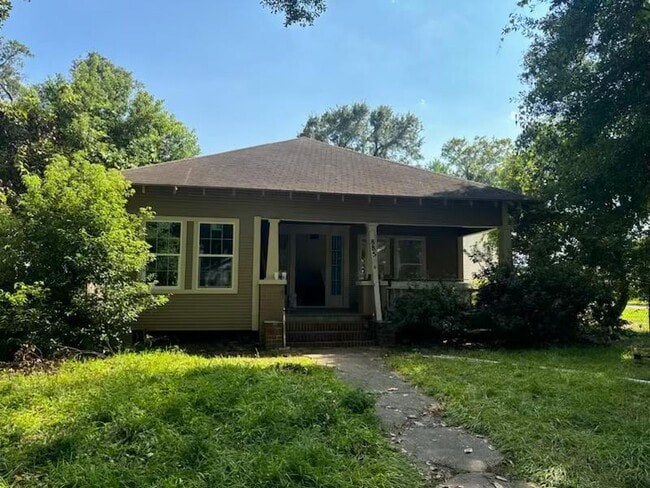 property at 885 Corley Ave