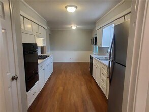 1213 Kingsbridge Dr in Garland, TX - Building Photo - Building Photo